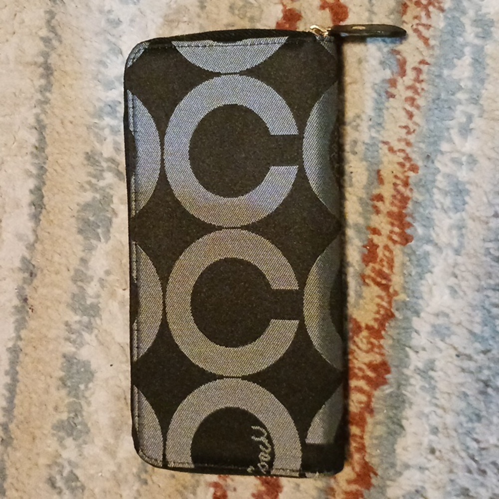 Coach wallet women's. *Brand New*. Black/grey